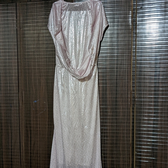 Party wear maxi bodycon dress - Picture 3 of 5